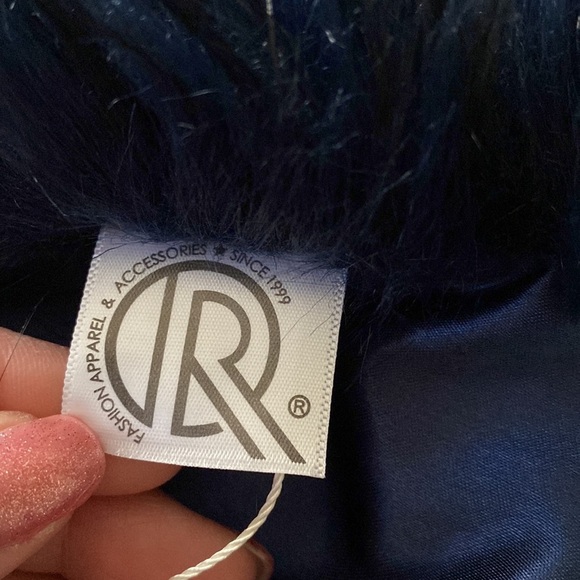 Fashion Apparel & Accessories Navy Fur Scarf - Picture 8 of 9